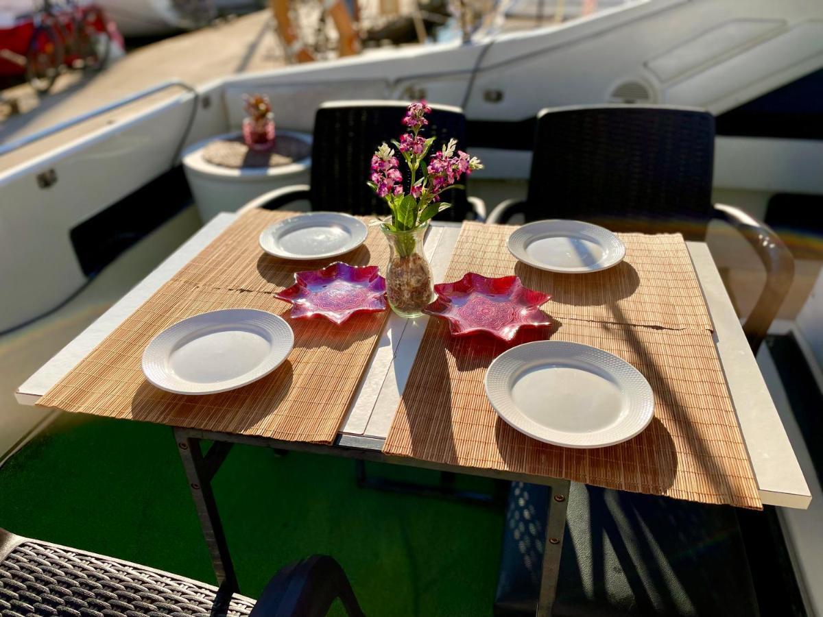 Yacht Hotel Barcelona سان أدريان دي بيزوس المظهر الخارجي الصورة