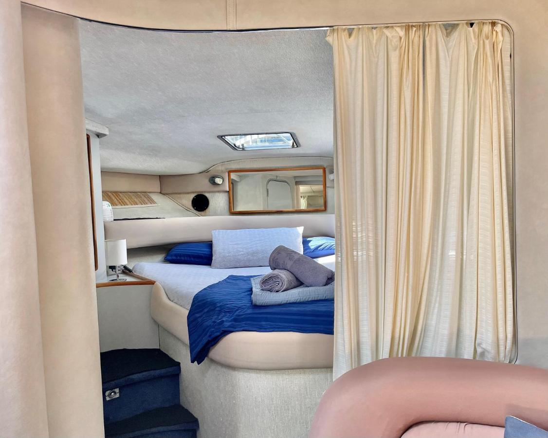 Yacht Hotel Barcelona سان أدريان دي بيزوس المظهر الخارجي الصورة